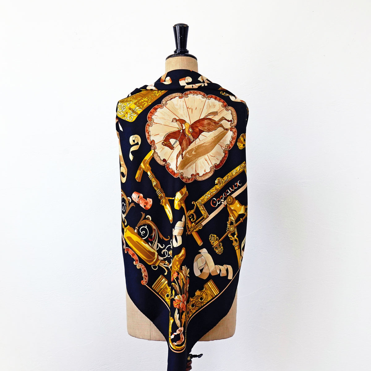 【美品】HERMES エルメス　スカーフ　scarf vintage silk C.1998 HERMES Silk Scarf / エルメス・シルクスカーフ(Copeaux
