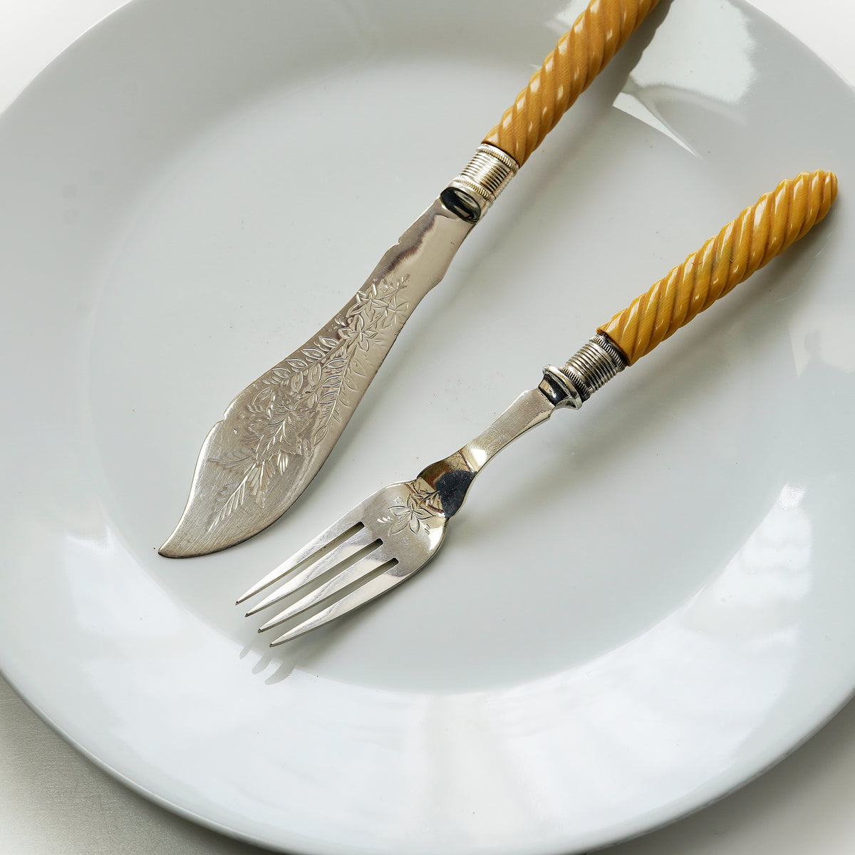 Antique Bakelite Handle Knife & Fork / 英国 アンティーク ナイフ＆フォークセット