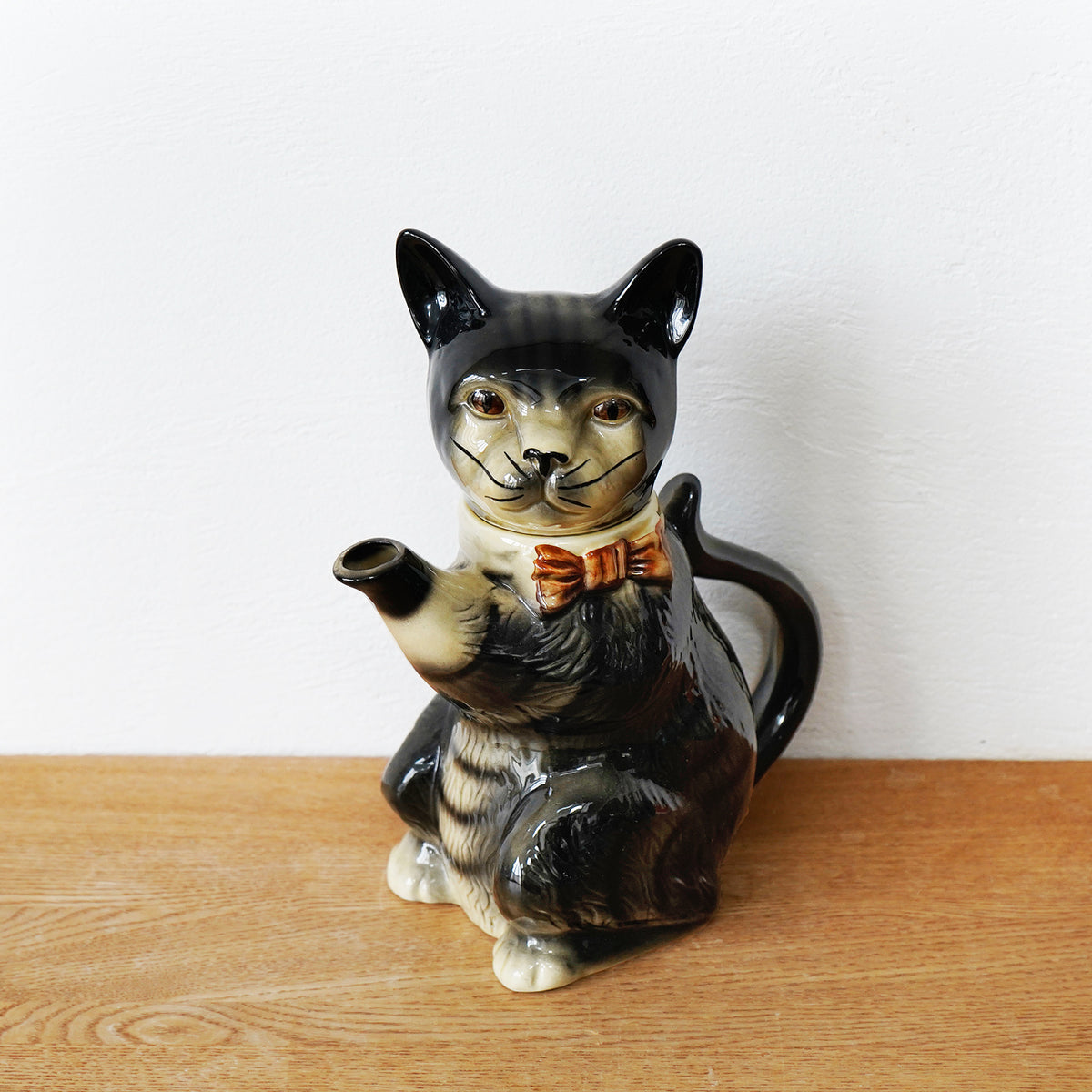 Vintage Cat Teapot / ネコ型ティーポット(brown tie