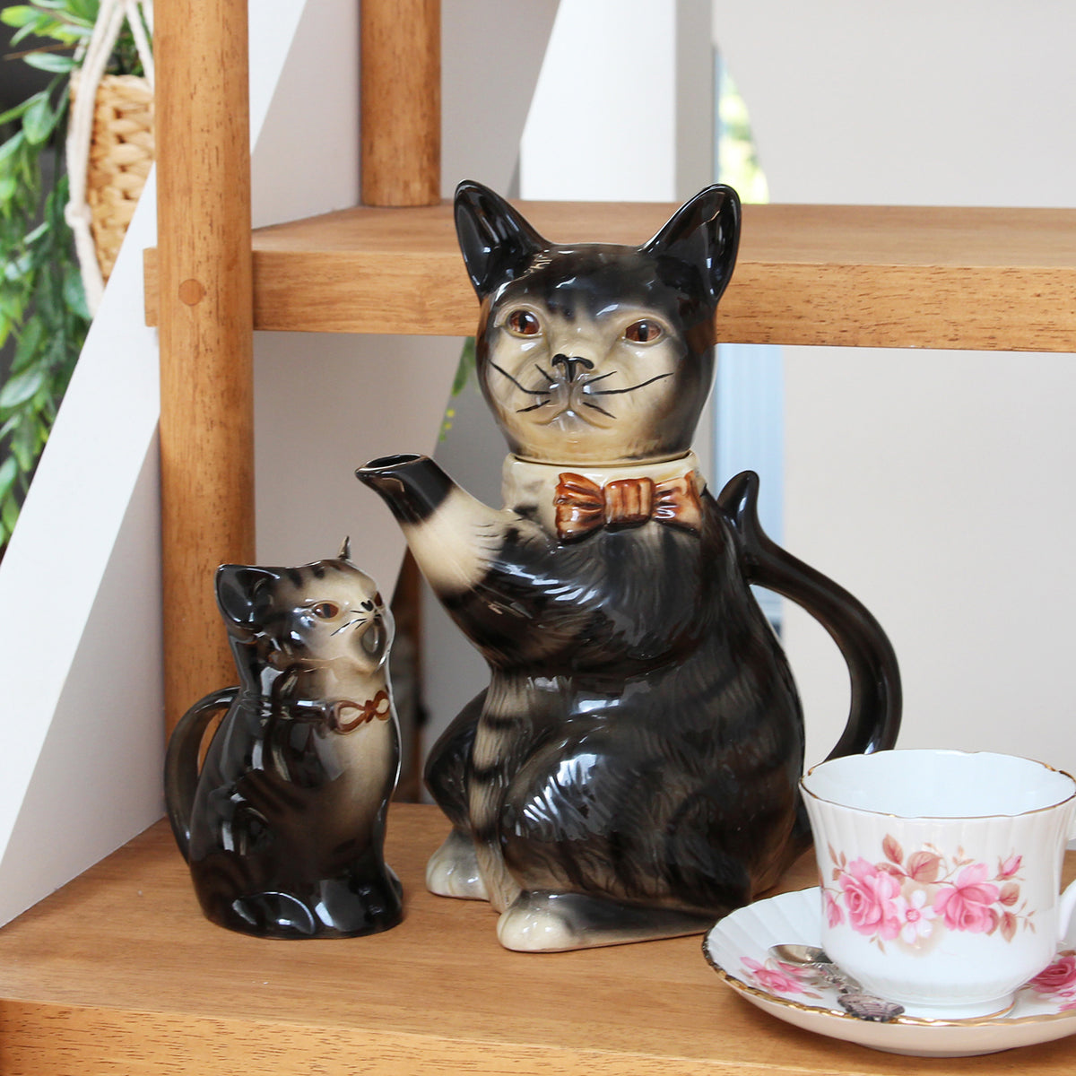 Vintage Cat Teapot / ネコ型ティーポット(brown tie