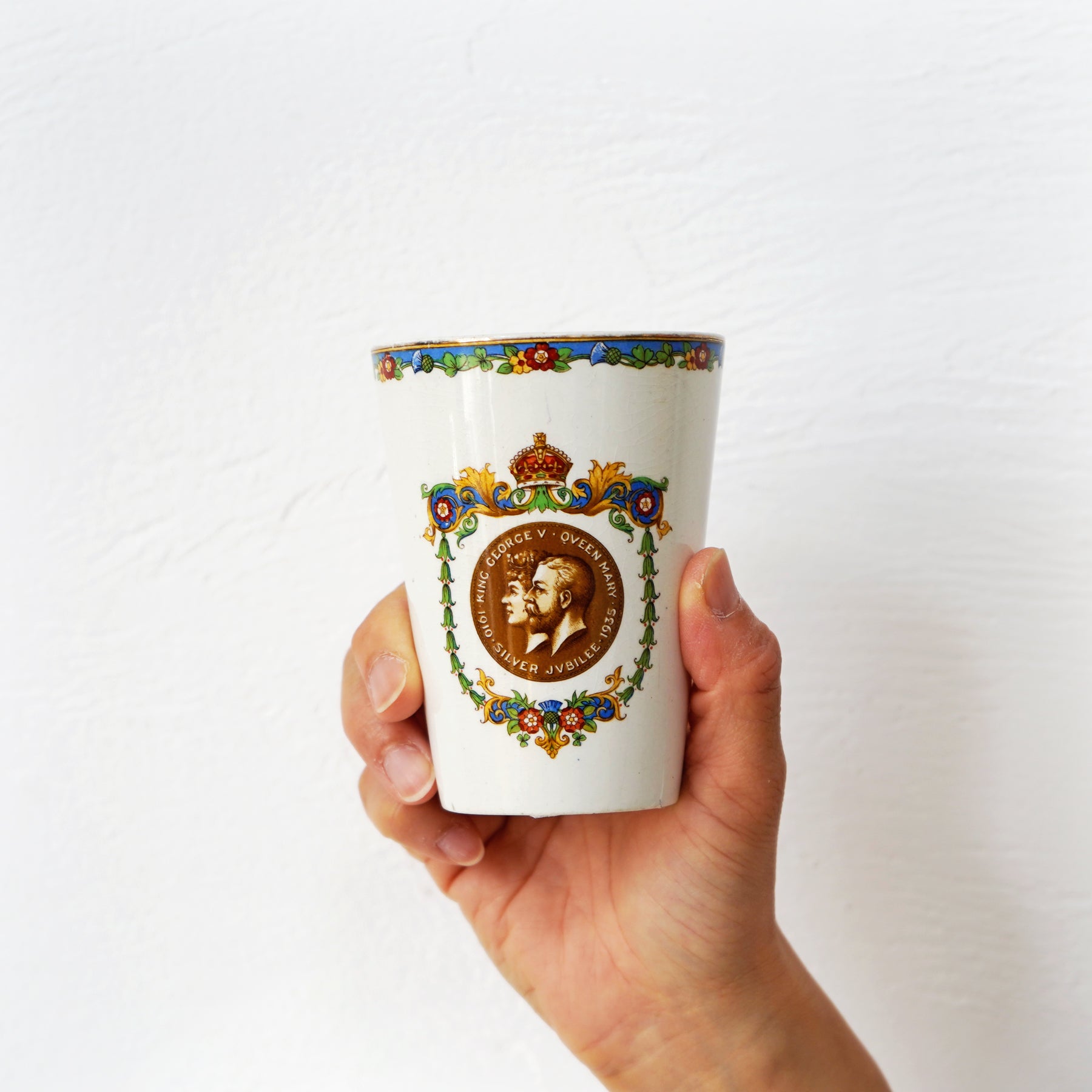 エリザベス女王　シルバージュビリー、コロネーションマグカップ　3個セット