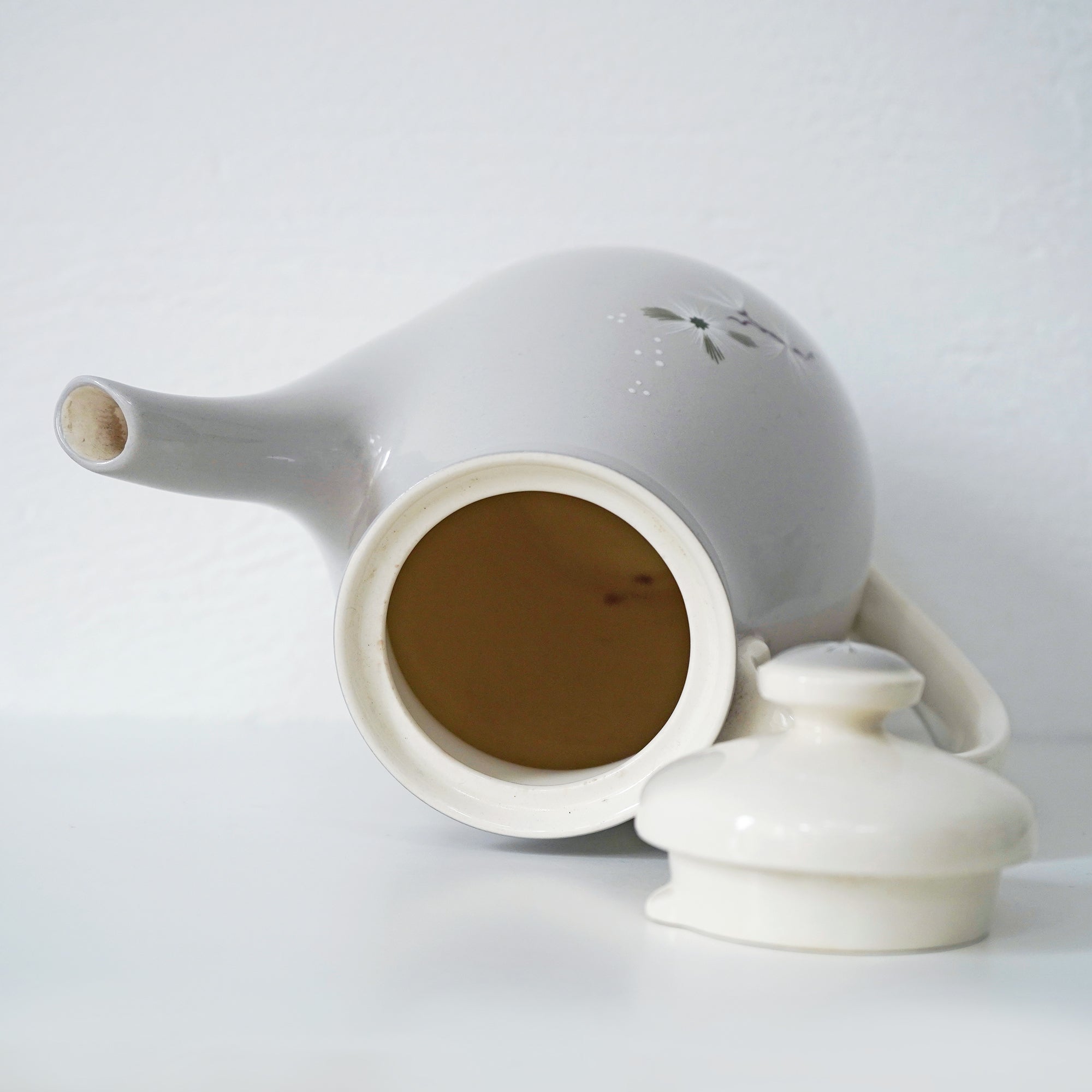   CARNATION ロイヤルドルトン 茶器セット ROYAL DOULTON CARNATION ロイヤルドルトン 茶器セット - メルカリ