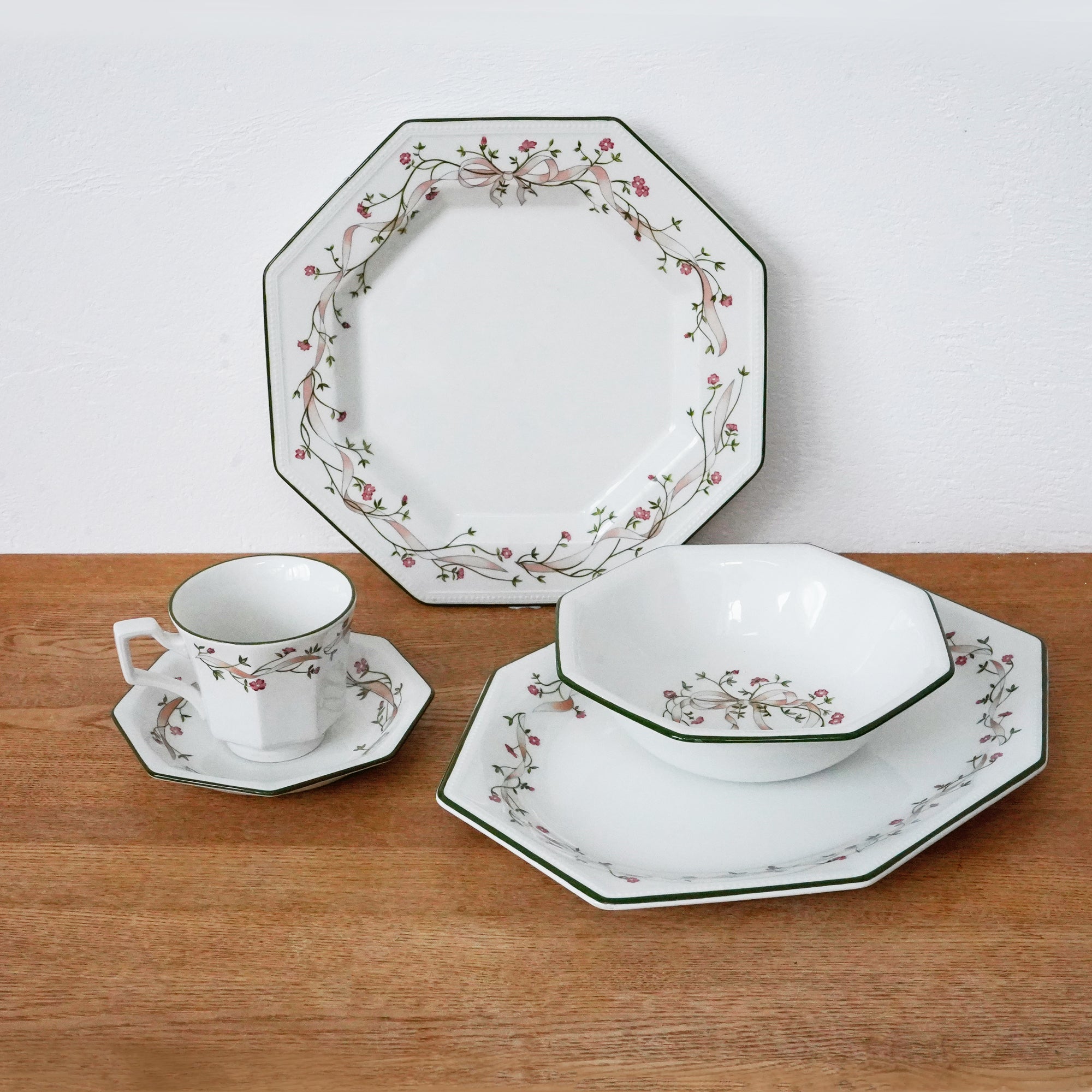 ジョンソン・ブラザーズ（Johnson Brothers）」スクエアプレート Johnson Bros Dinner Plate / 英国製 ジョンソンブラザーズ ディナー