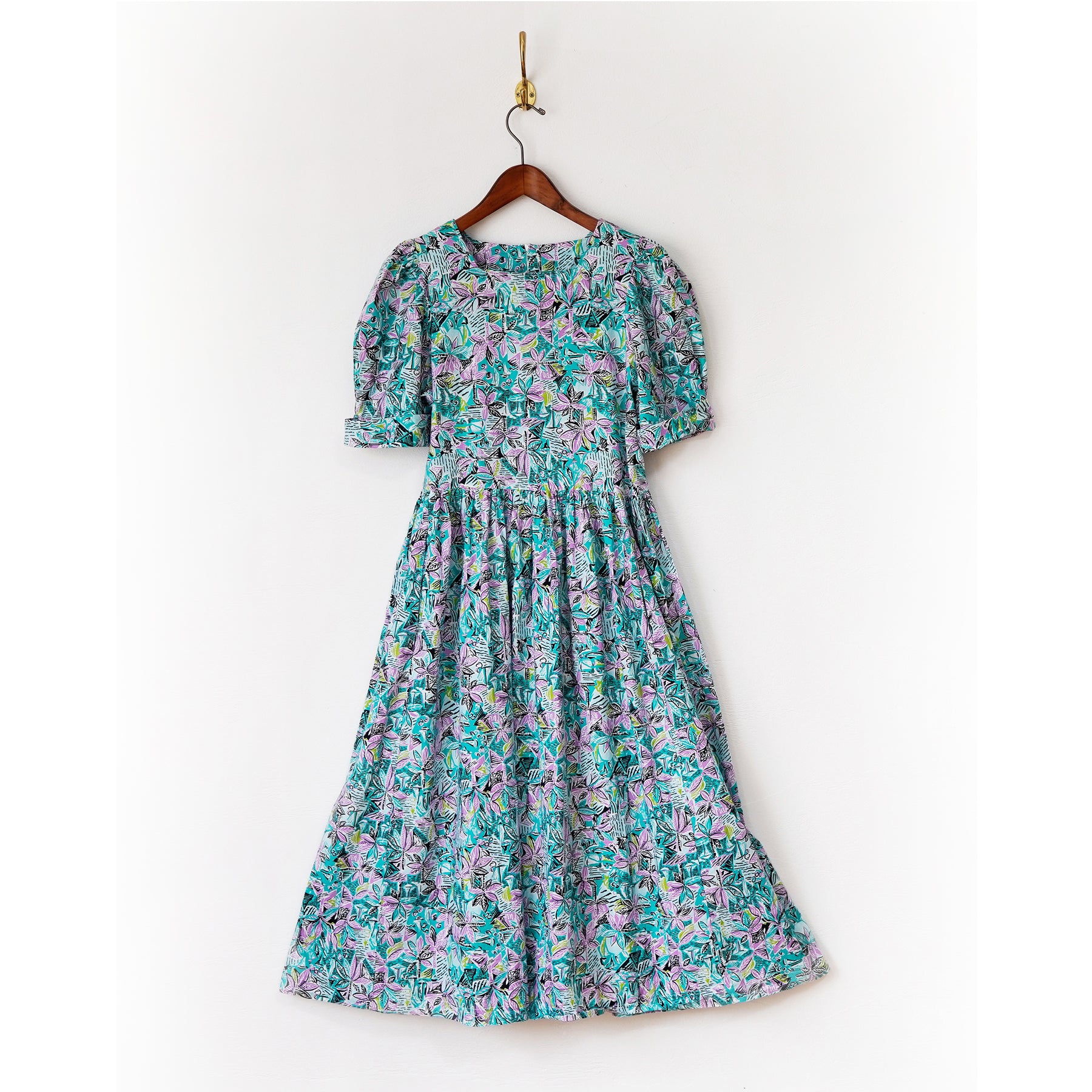 ndress8_81f7659f-512e-4f24- ndress8_81f7659f-512e-4f24-