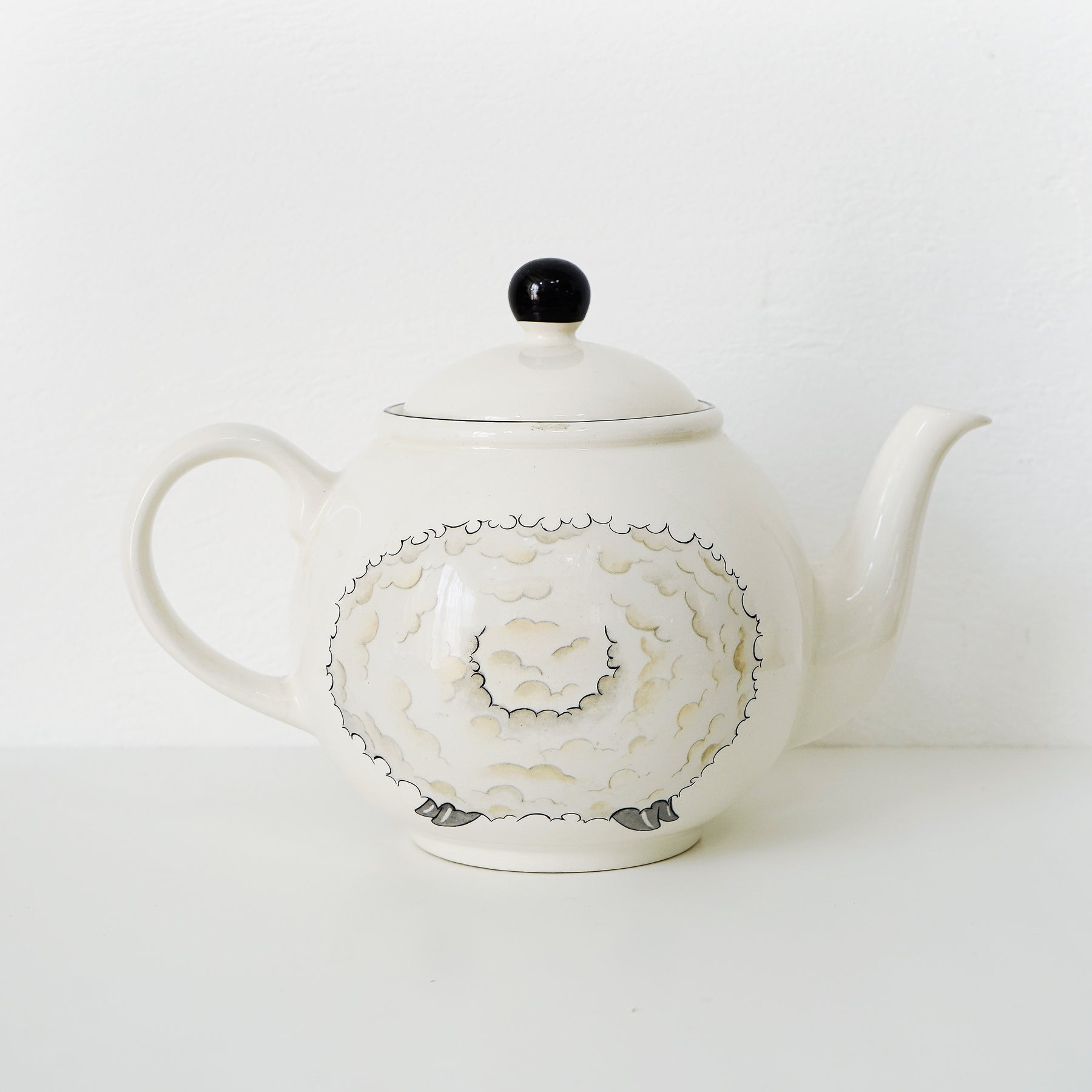 * antique sheep ✵ * 水色リボンと鈴をつけた小さな 羊さん Vintage Arthur Wood Sheep Tea Pot / 英国製 シープティーポット